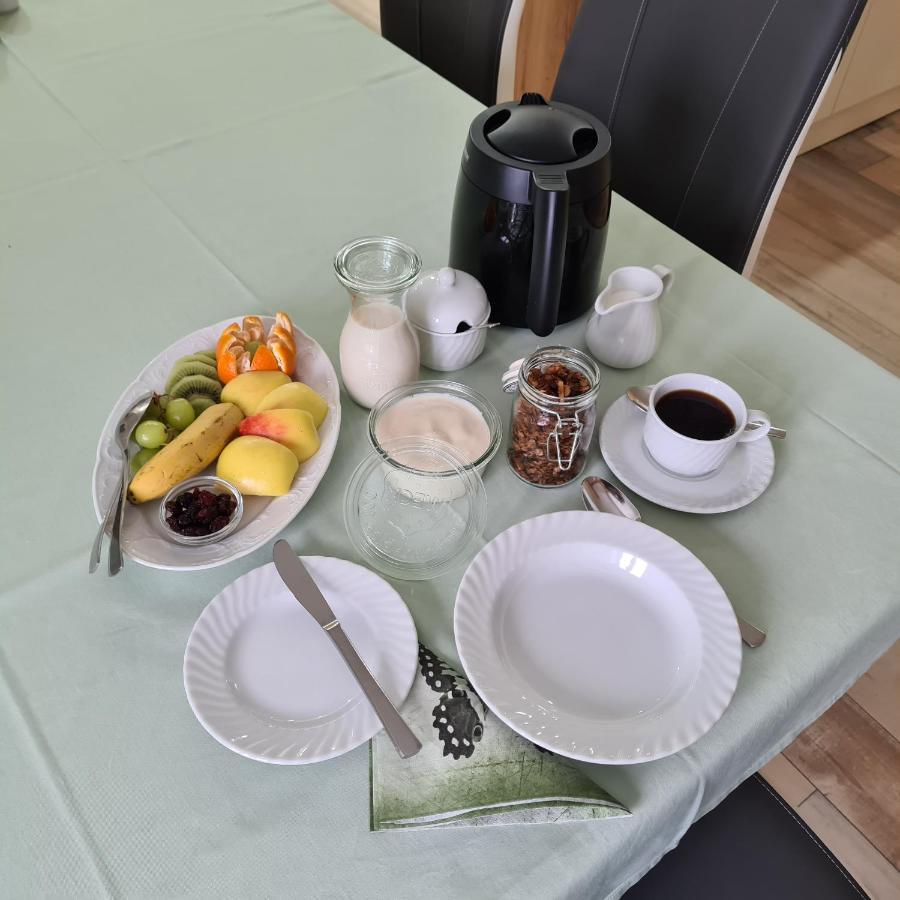 Gaestezimmer Treuen - Bed & Breakfast Esterno foto