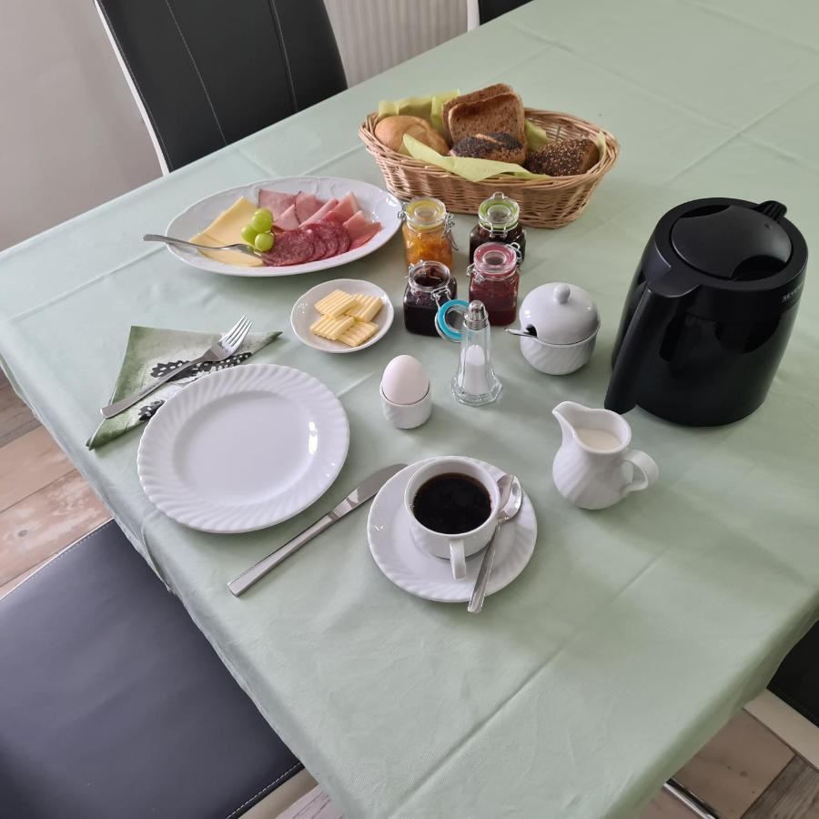 Gaestezimmer Treuen - Bed & Breakfast Esterno foto
